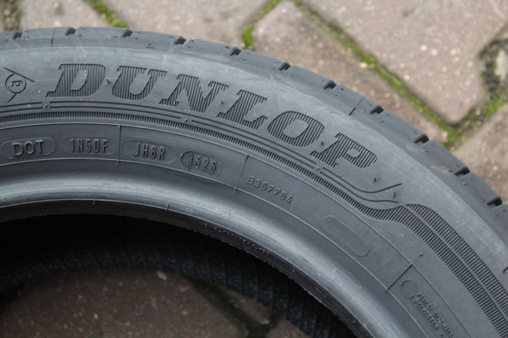 205 55 R16 Dunlop Sport Bluresponse