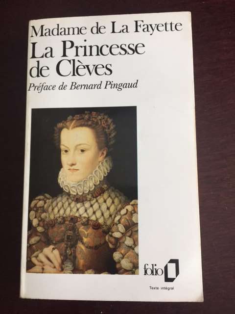 Livro "La Princesse de Clèves" de Madame de La Fayette (em francês)