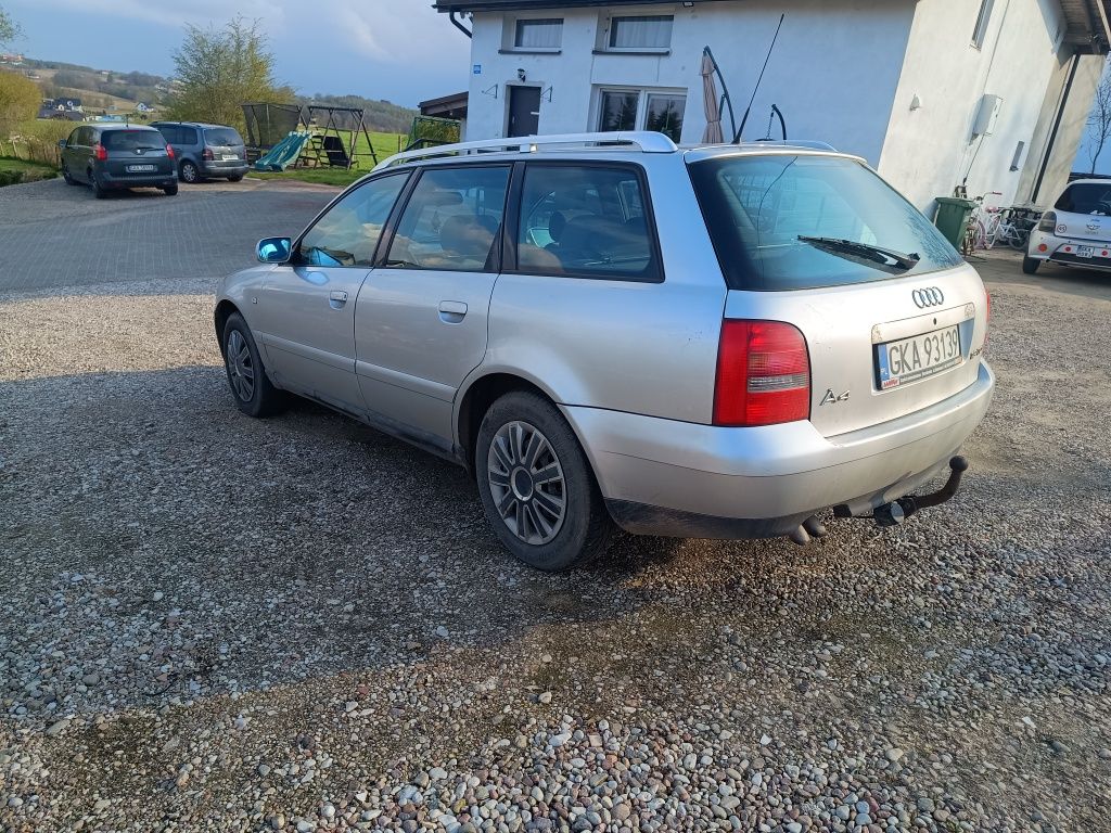 Audi A4 B5 1.9tdi 110KM lift kombi hak 99r