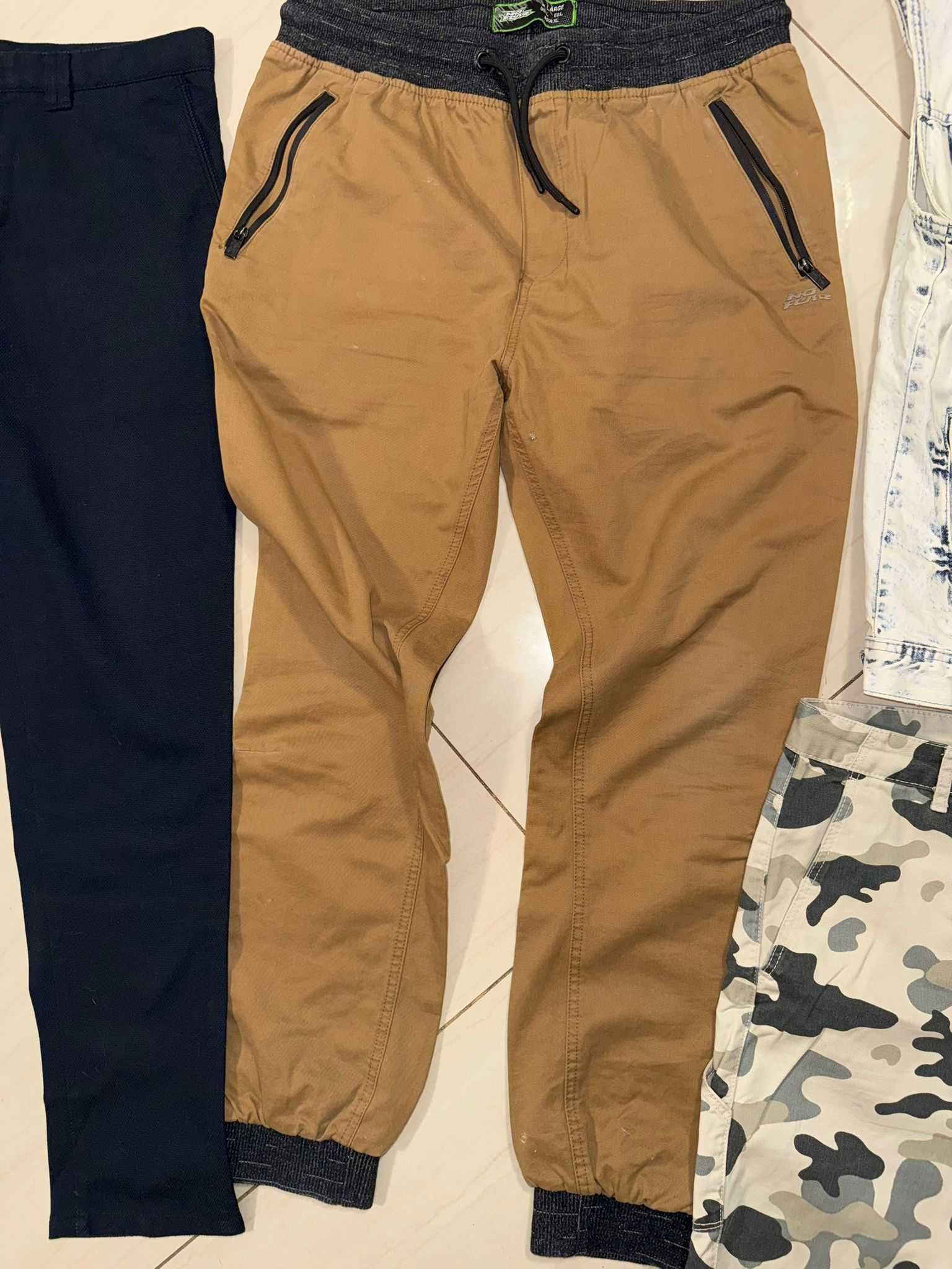 Zestaw / Paczka Bershka Zara Spodnie Męskie Kamizelka Jeansowa
