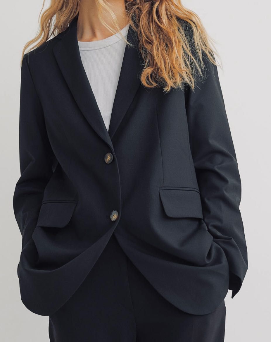 Czarna marynarka o kroju oversize r.S