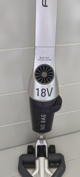 Aspirador Rowenta - avariado