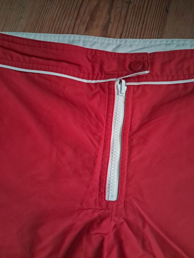 Czerwone krótkie szorty H&M