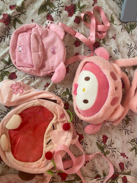 сумочки , гарні рожеві