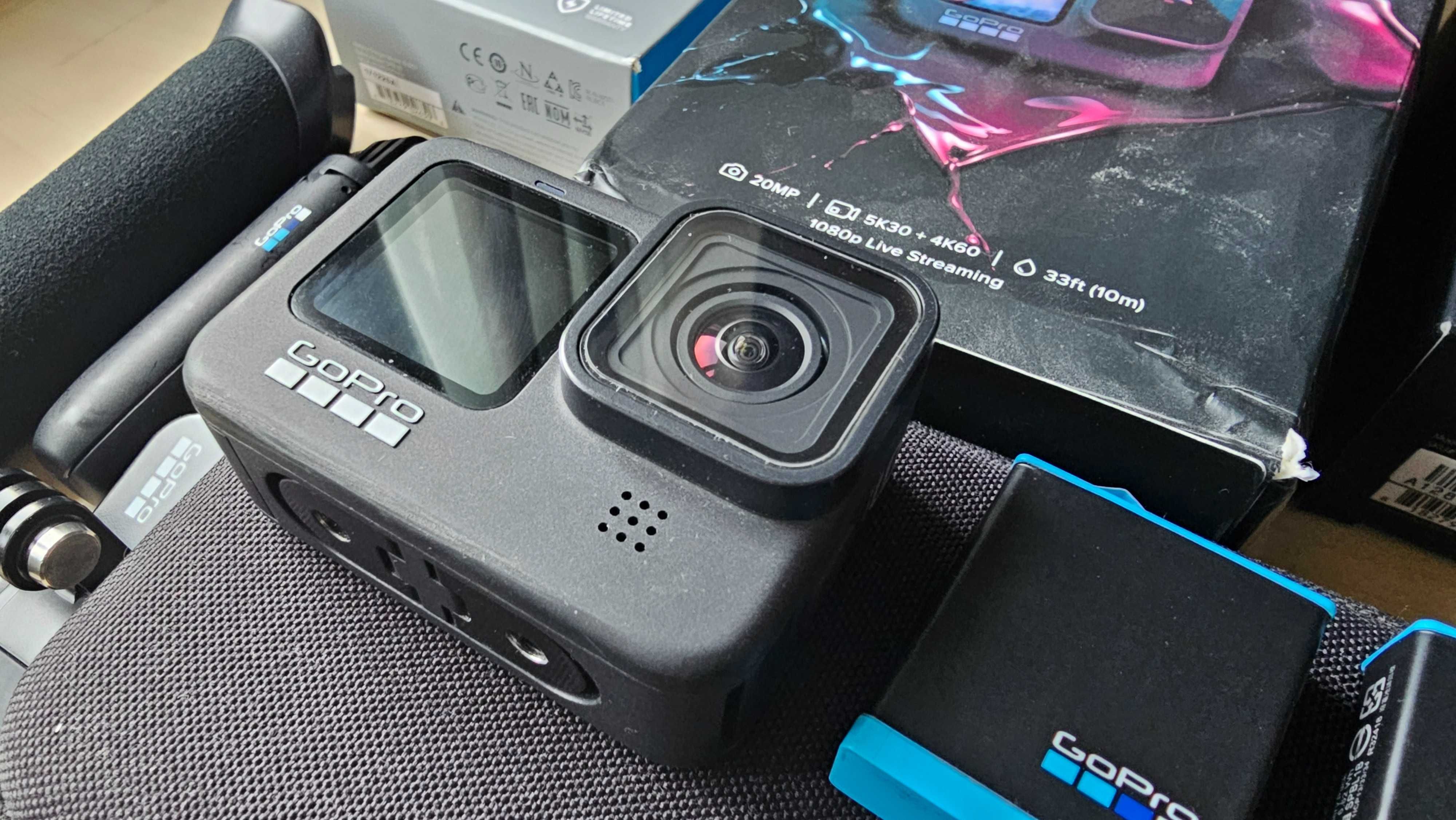 GoPro Hero 9 Bundle 3 Baterias Media Mod