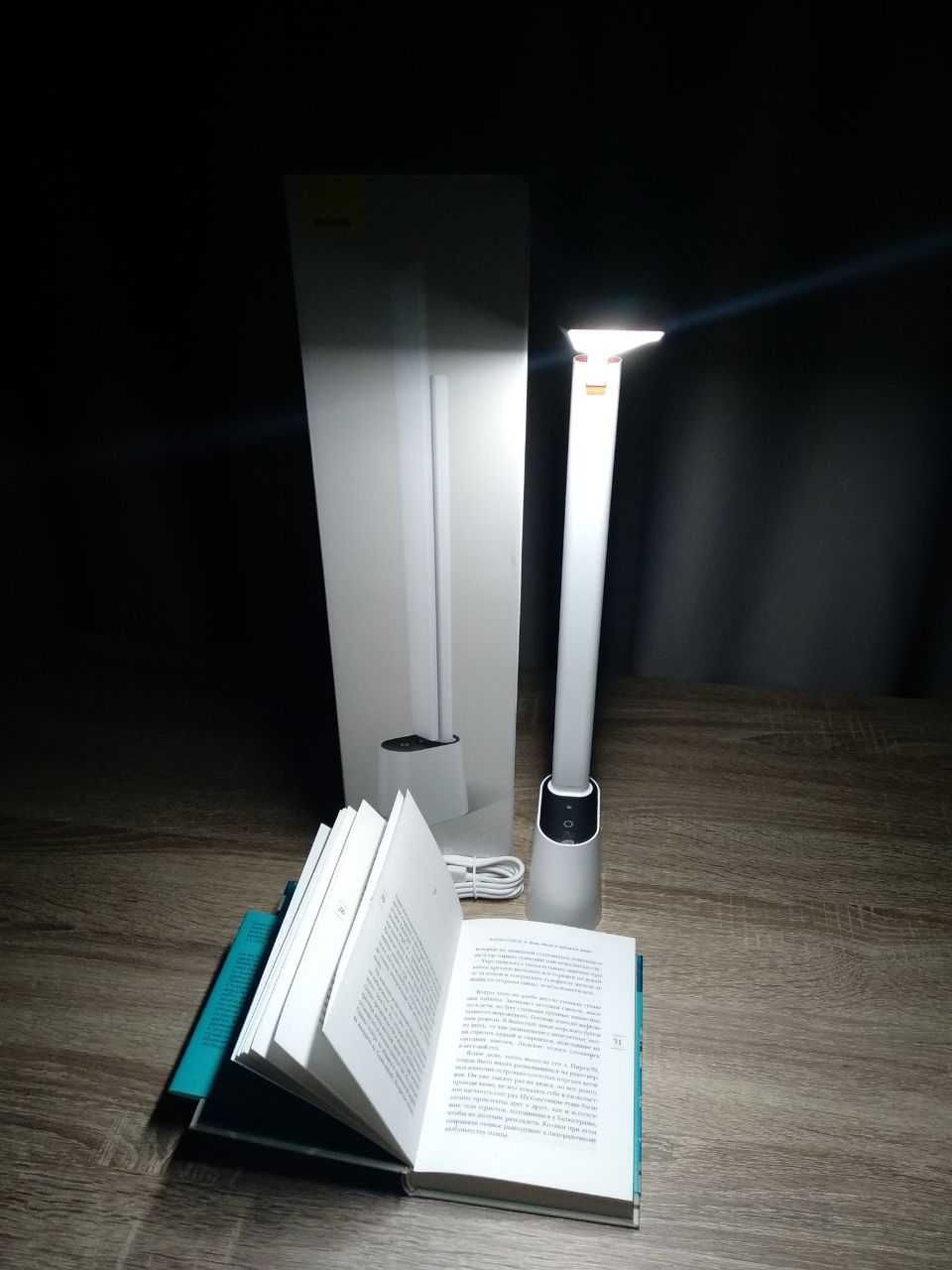 Настільна світлодіодна лампаBaseus з аккумулятором 2200 mah