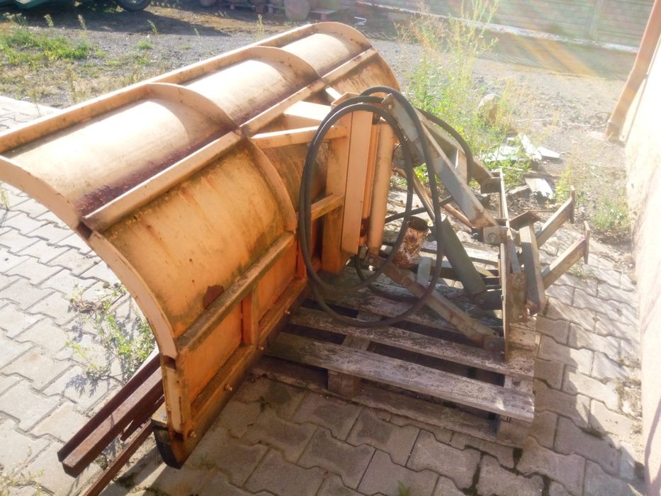 Pług śnieżny do ursusa c360 hydrauliczne podnoszenie