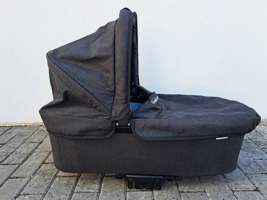 Carrinho de bebé Emmaljunga NXT90 Lounge Black  com alcofa, cadeira e