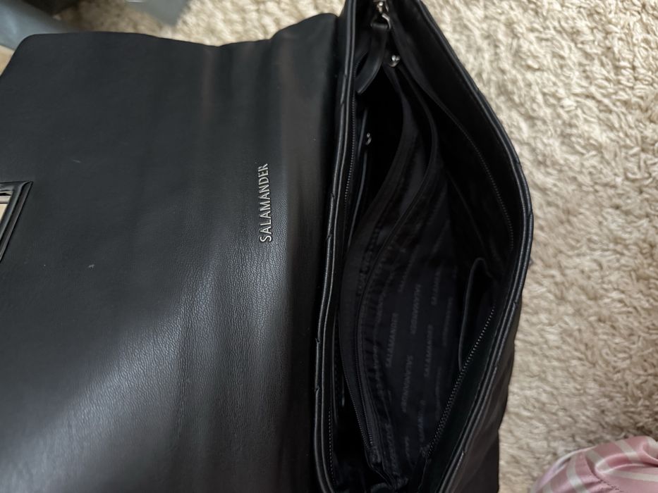 Сумка жіноча з довгим ланцюжком