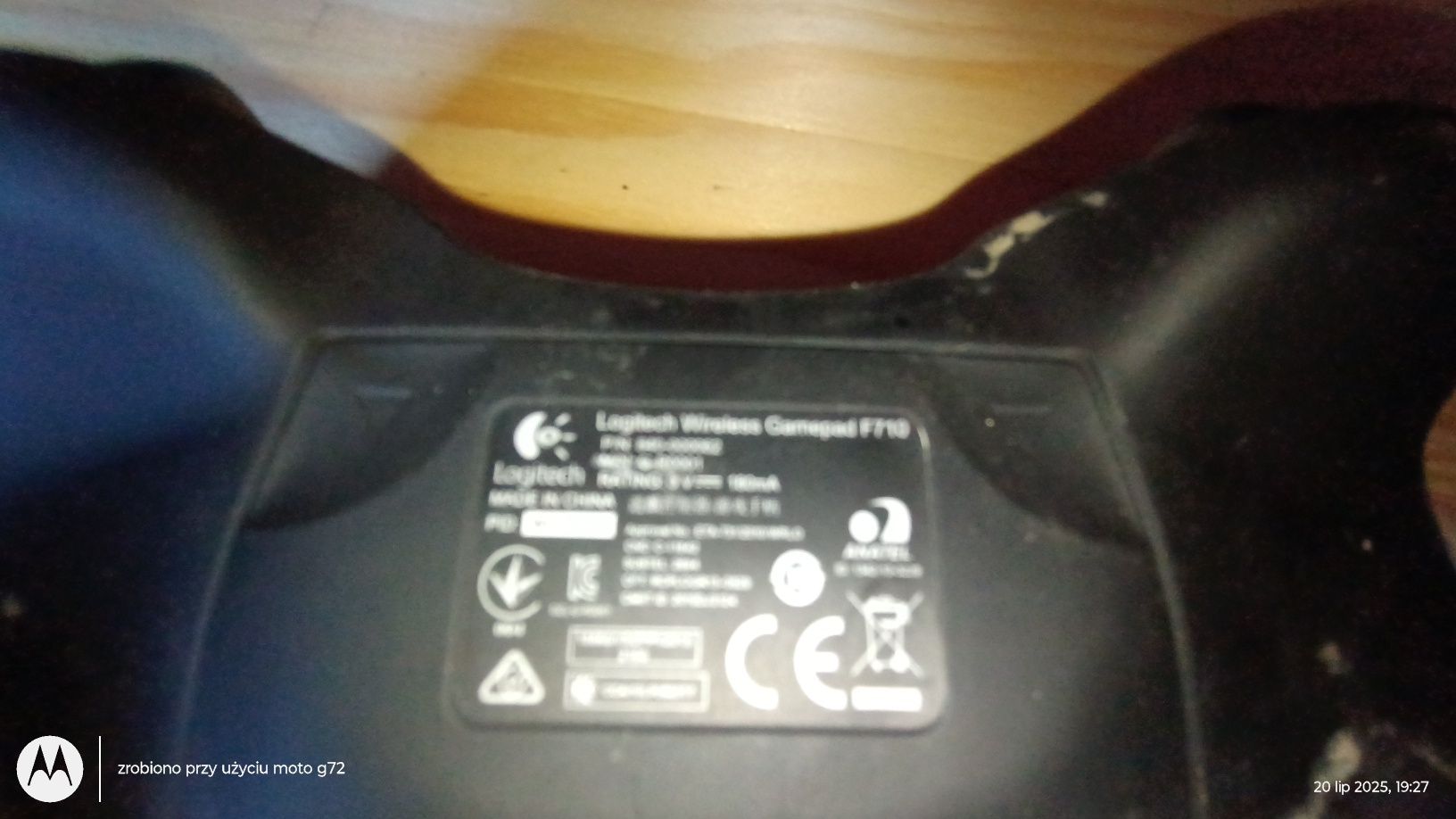 Kontrolery logitech f710