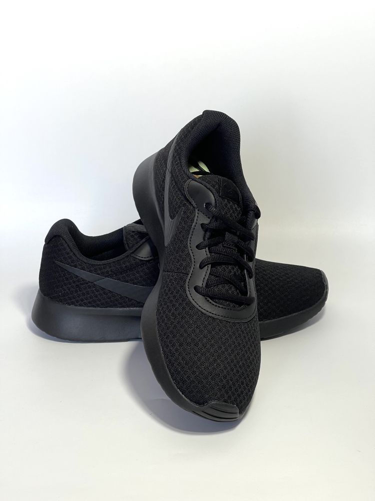 Оригінал Кросівки Nike WMNS TANJUN DJ6257-002  оригинал найк чорні 42
