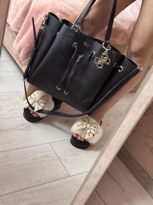 Сумка бренду guess