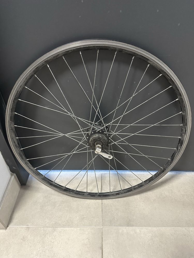 Koło 28 z piastą z pradnicą shimano