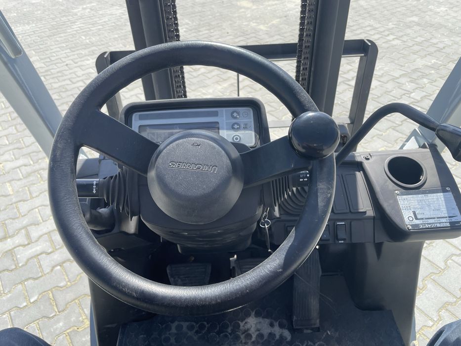 Автонавантажувач nissan (погрущик)