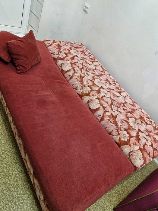 Диван розкладний,двоспальний