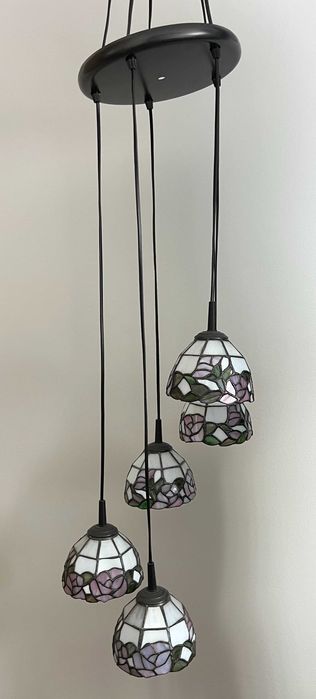 Lampa wisząca w stylu Tiffany
