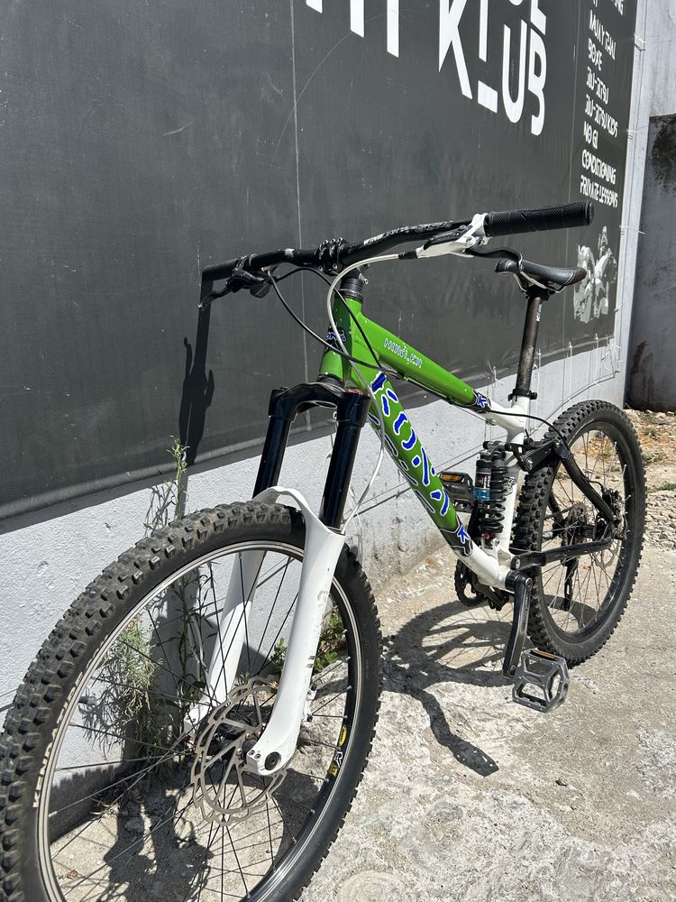 Kona stincky preço negociavel