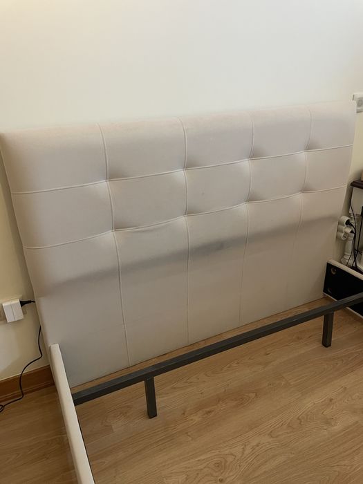 Cama de casal com cabeceira + Estrado (usado)