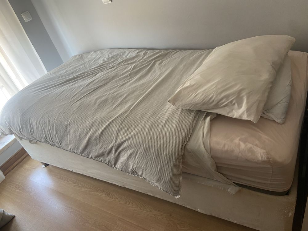 2 Cama/sommier solteiro ikea com arrumação + colchão