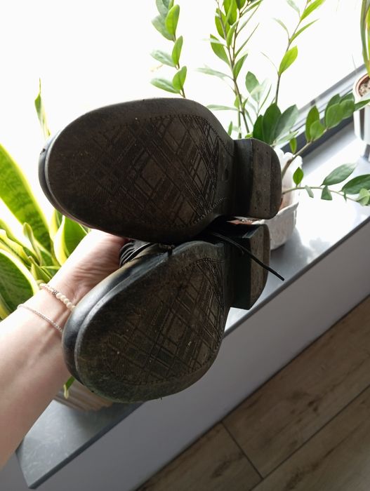 Pantofle buty komunijne 36 Gamabut