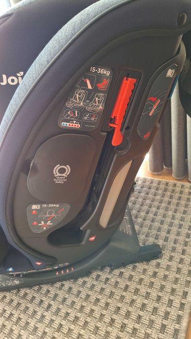 Cadeira auto para bebé e criança - desde o nascimento até 12 anos.
