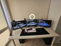 stanowisko gamingowe (komputer, 3 monitory i więcej)
