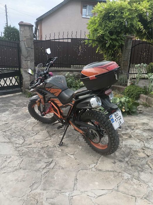 Продається мотоцикл Spark-300