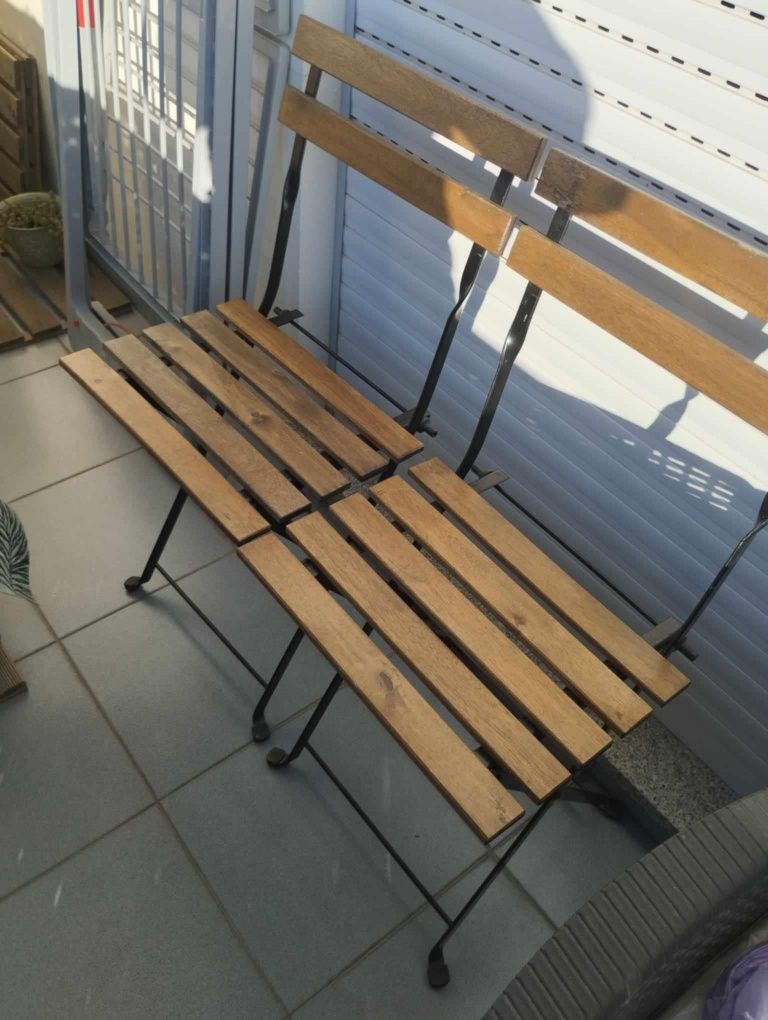 Cadeiras de jardim ou varanda