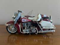 Sprzedam motocykl Polistil Harley-Davidson electra z koszem 1:15