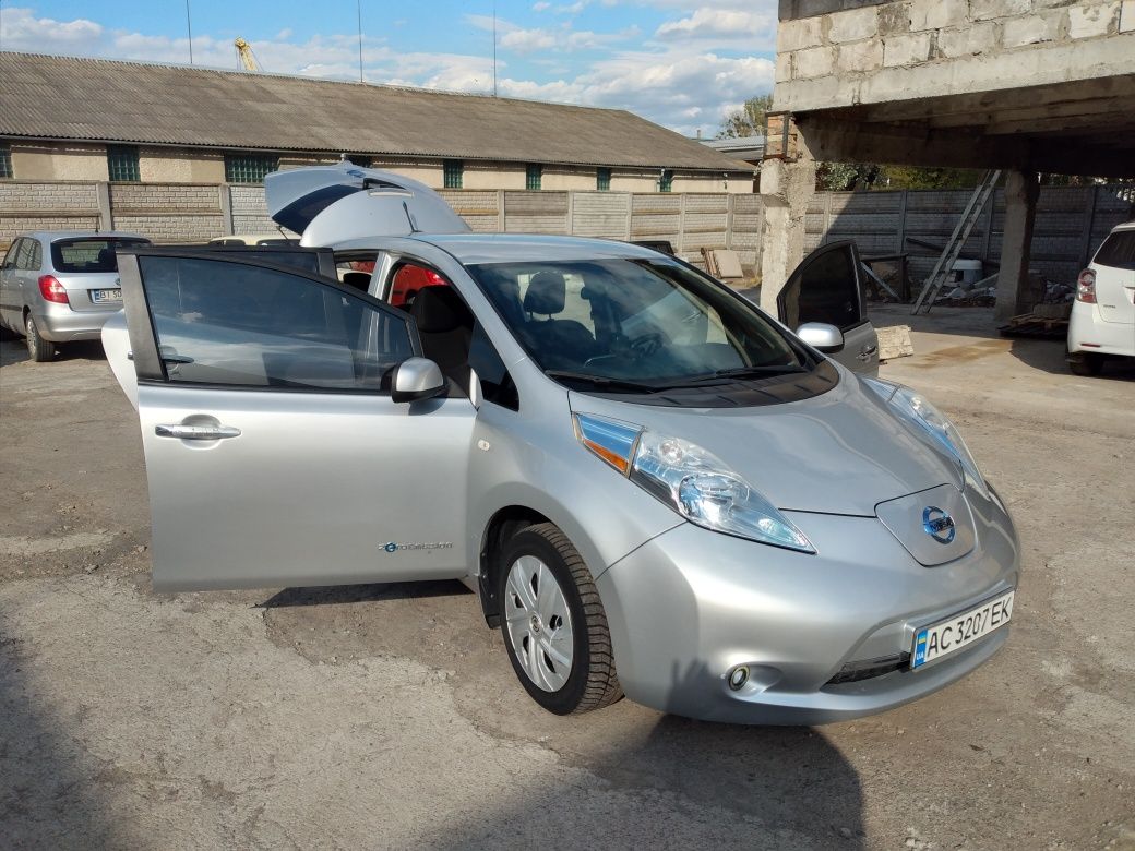 Nissan leaf.2013р.в