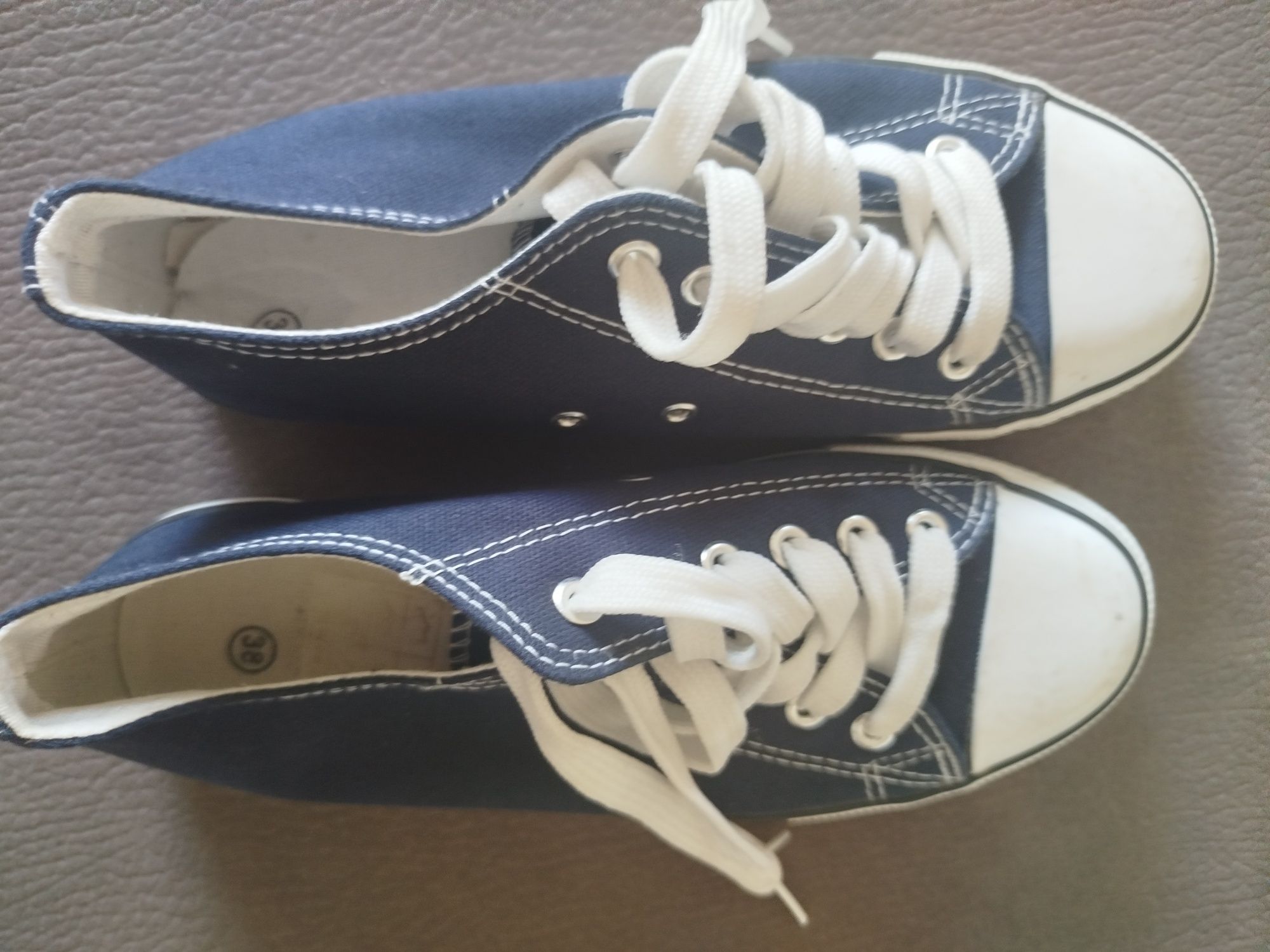 Tênis básico converse
