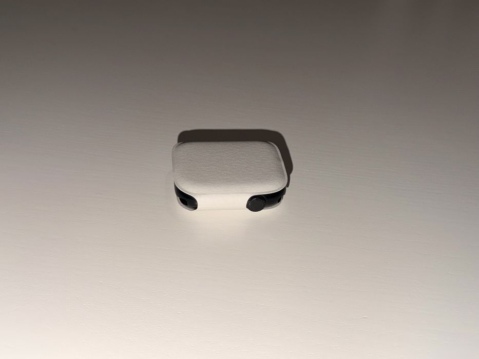 Apple Watch Series 8 • 45mm • GPS • Alumínio Meia-Noite