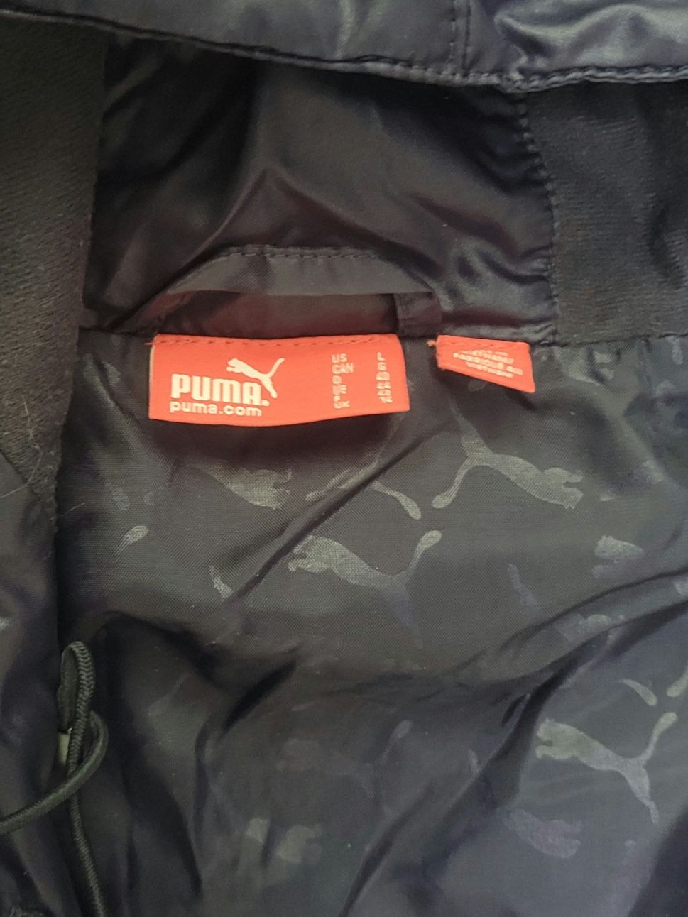 Жіноча куртка puma.