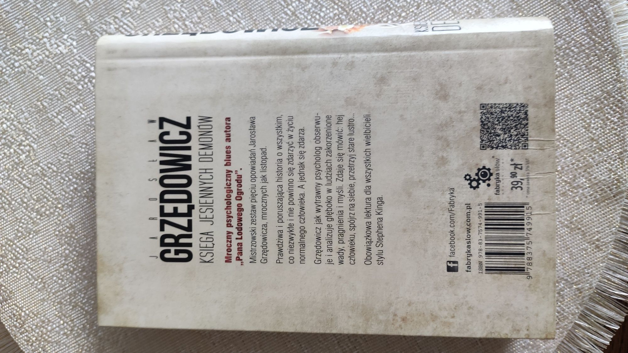 Księga jesiennych demonów Jarosław grzędowicz