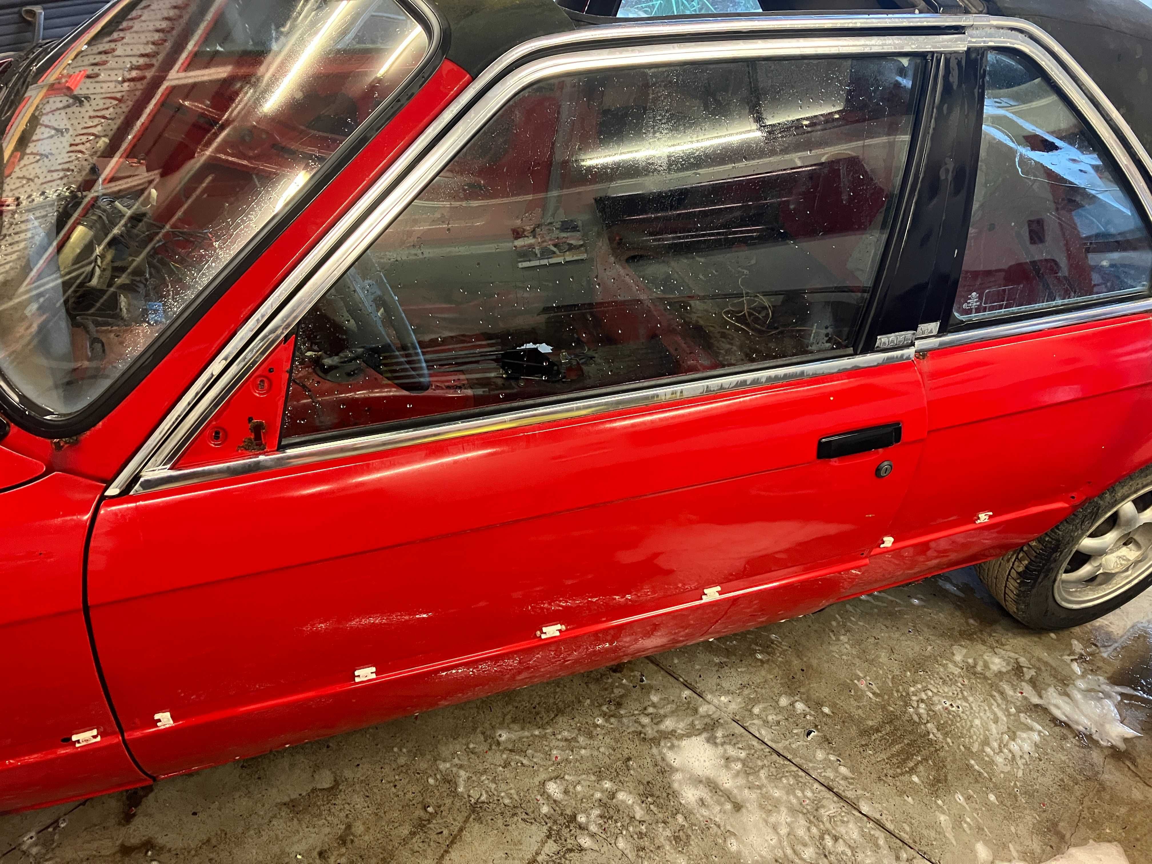Idealne Drzwi Lewe Kierowcy BMW e30 Coupe Baur Zinnoberrot