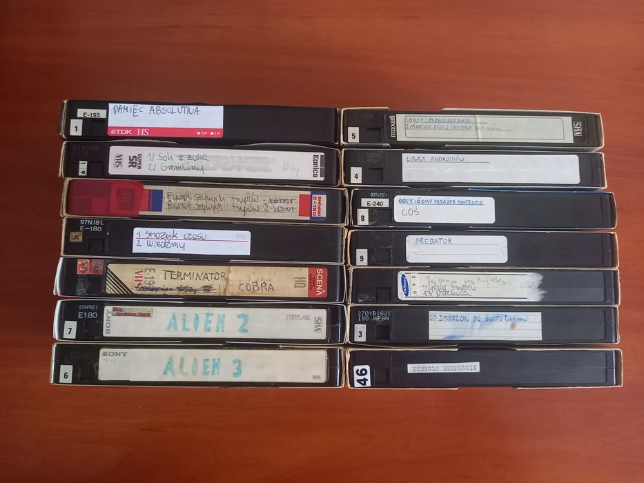 Filmy głównie science fiction na VHS (14 kaset) - tylko całość