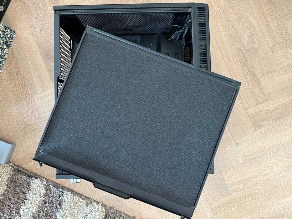 Корпус Fractal Design Define C - безшумний