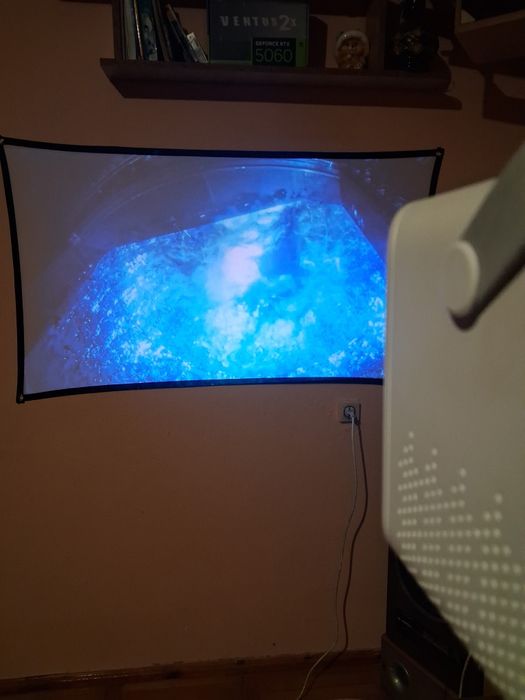 Проектор!2/32 з полотном!