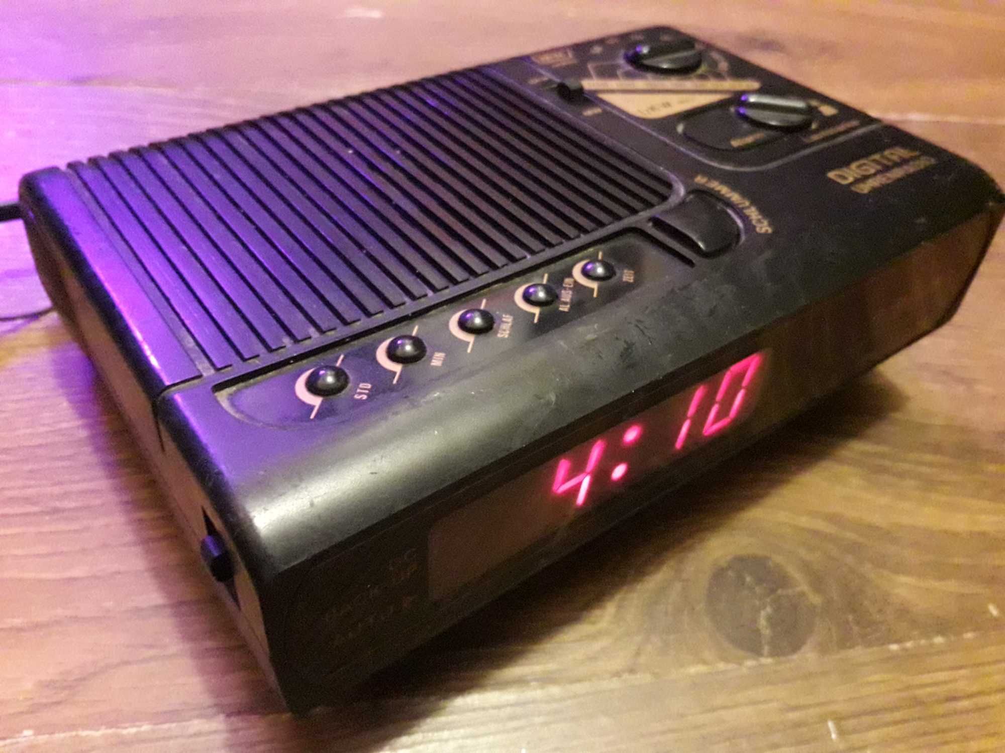 Budzik radio zegarek