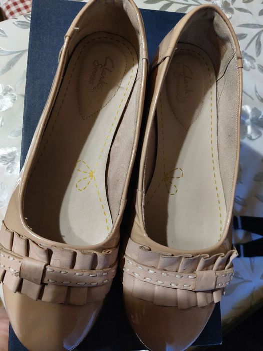 Балетки лаковые Clarks