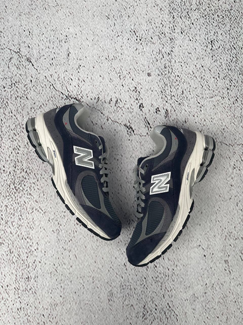 New Balance 2002R