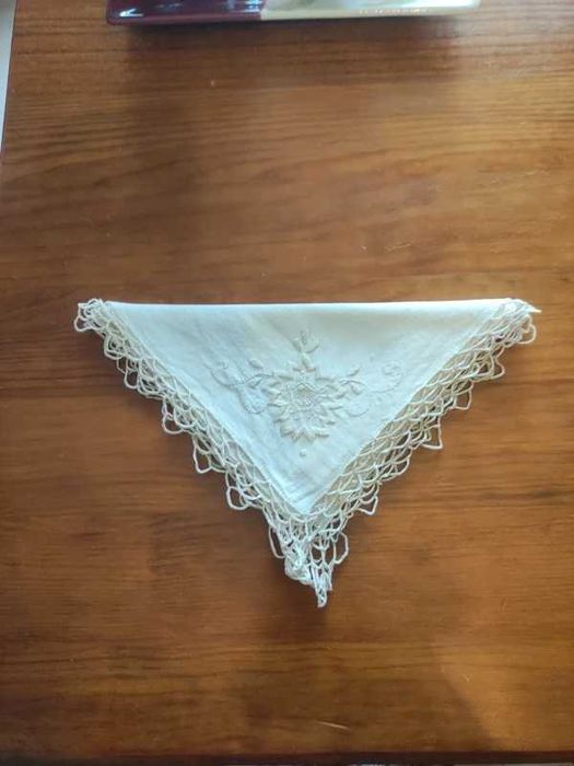 8 guardanapos de linho "bordado da Madeira"