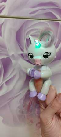 Единорог Фингерлингс Fingerlings интерактивный светящийся