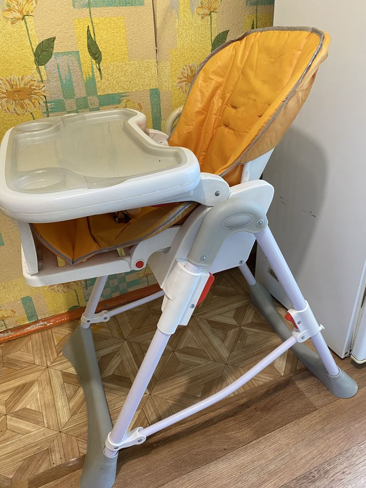 Стул для кормления