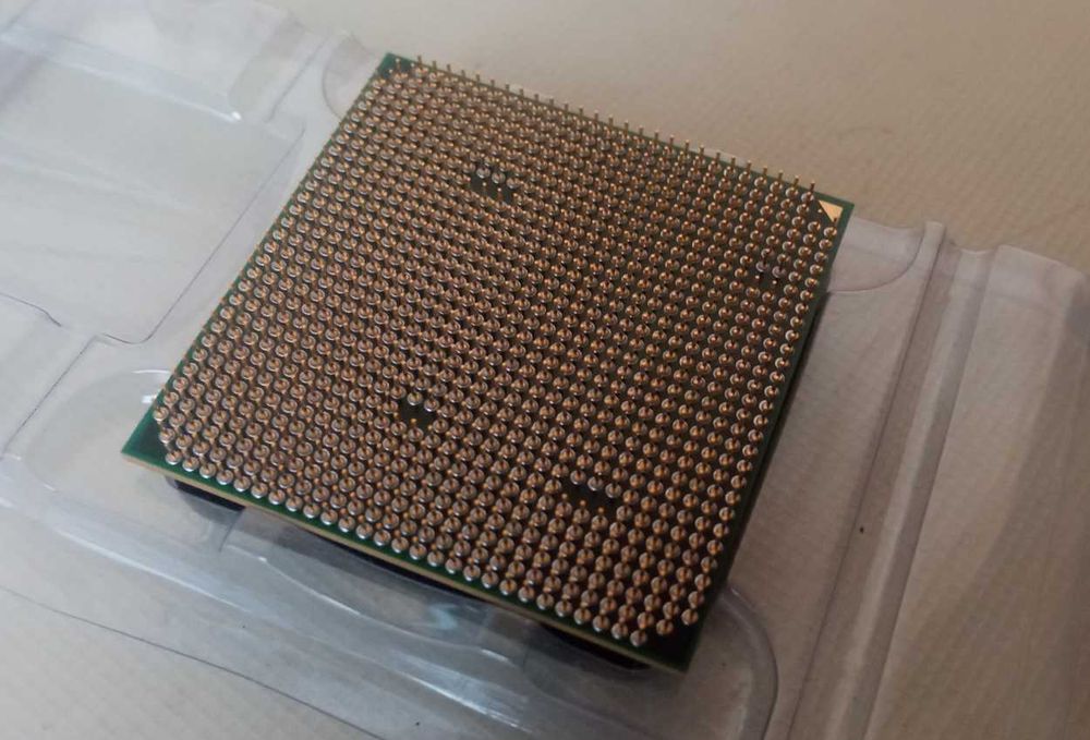 Процесор AMD Athlon II X2 250