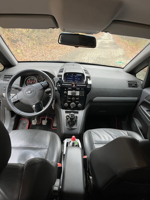 Продам Opel zafira b рестайлинг торг