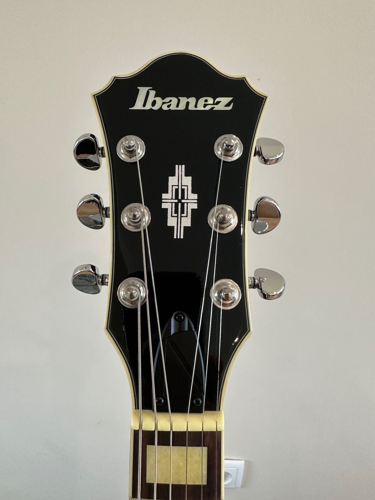 Guitarra IBANEZ AF71F