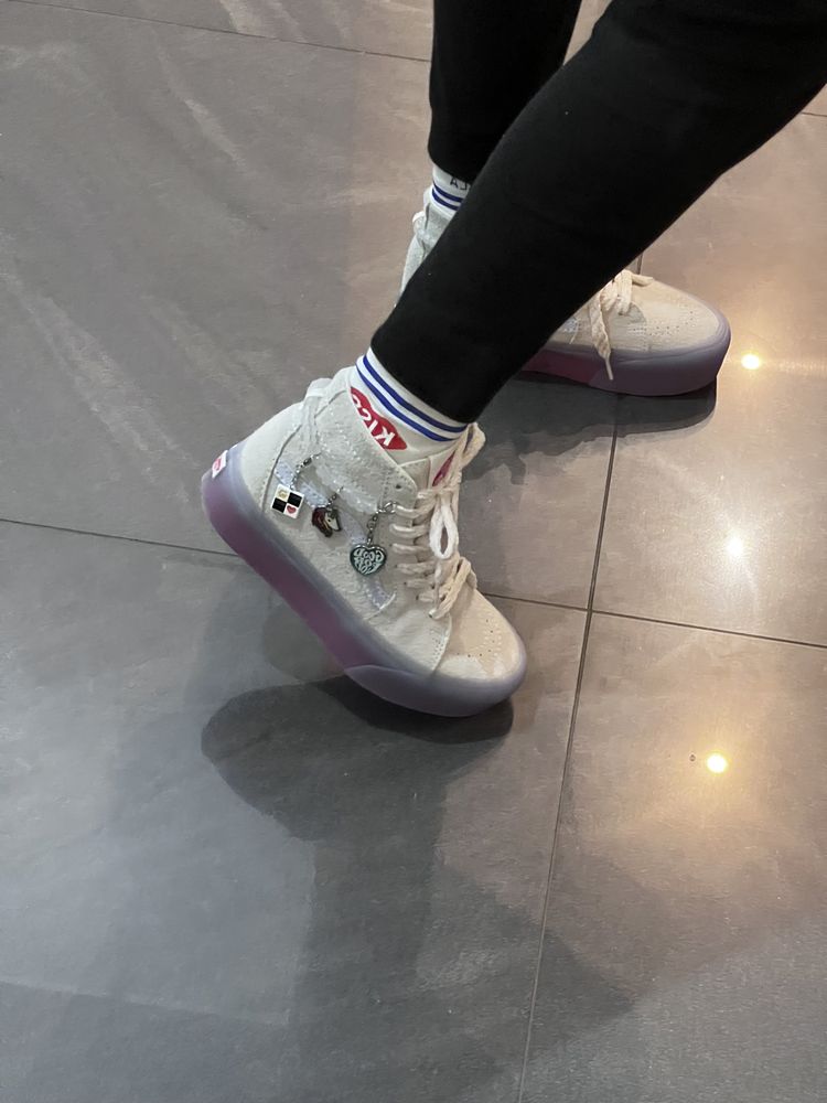 Vans x IreneisgoodUA buty sportowe na platformie 36,5