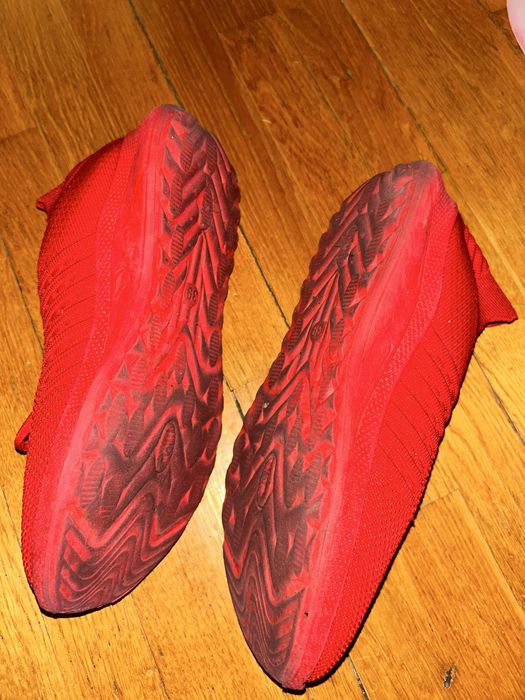 Мокасини червоного кольору