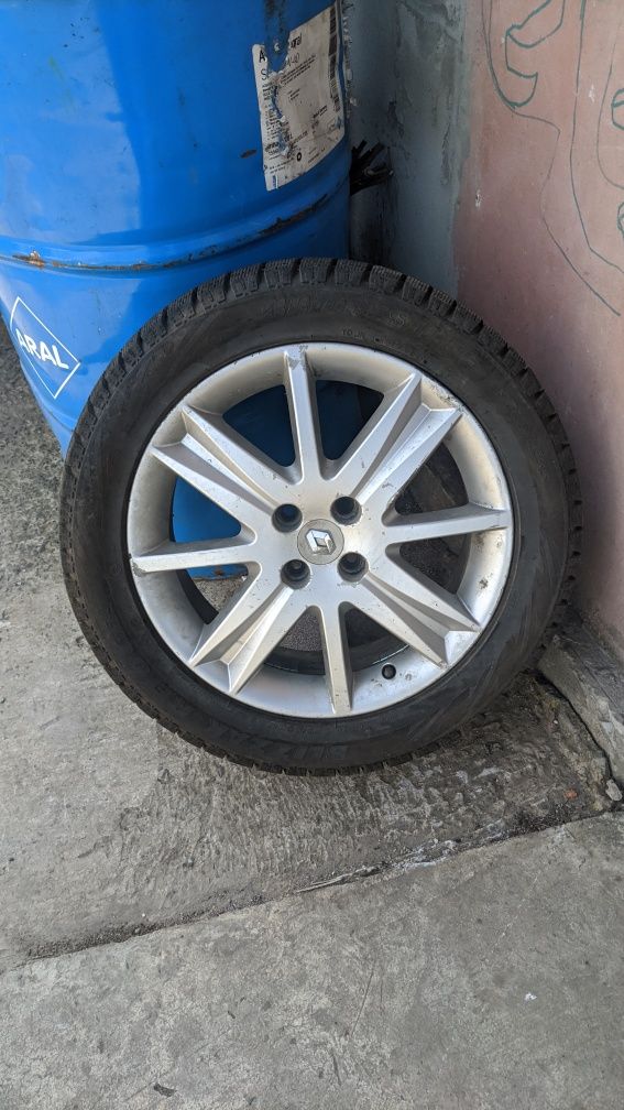 Шина 225/50  r17